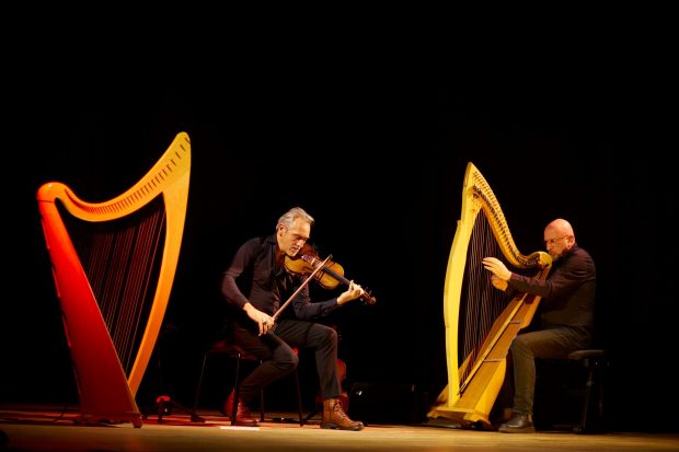 Vincenzo Zitello (arpa) e Fulvio Renzi (violino)